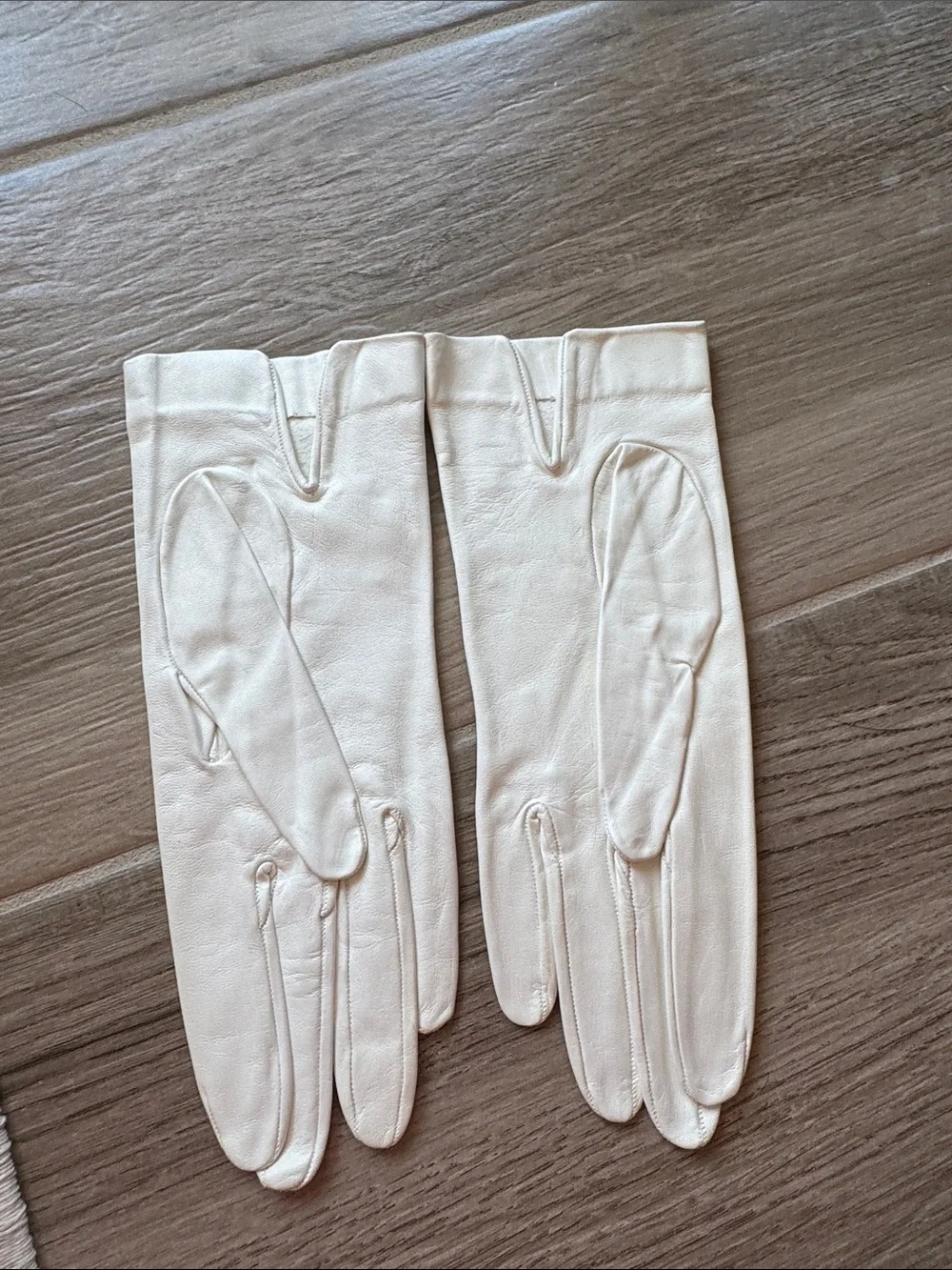 New Vintage leather floral embroidered 7 1/2 gloves
